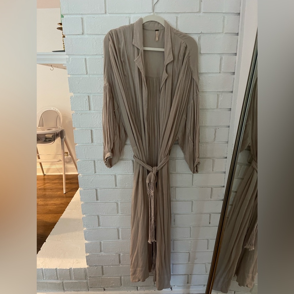Free People Taupe Kimono with Pockets and Crochet Belt - XS